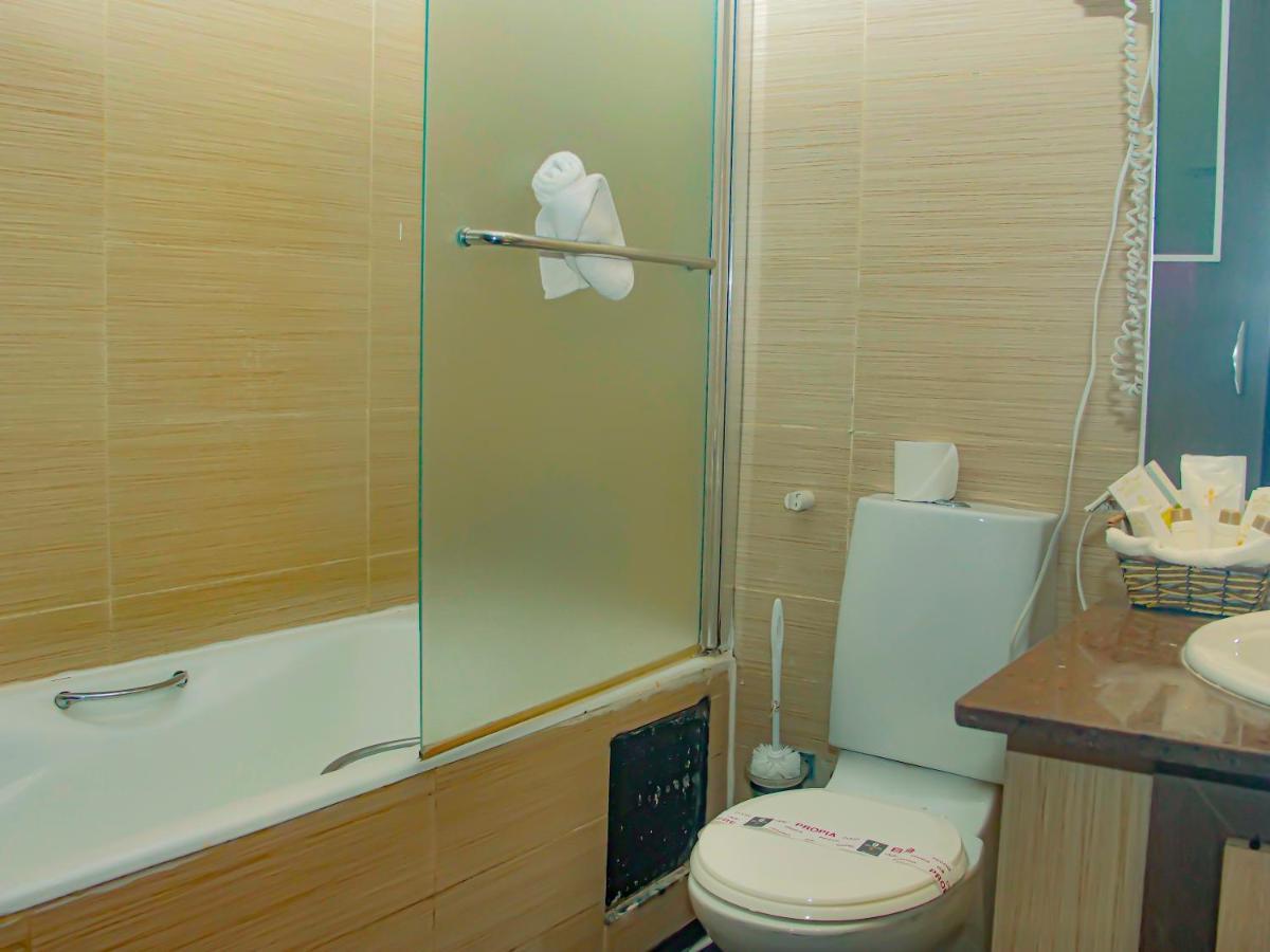 Hotel Fleur De Lys Almadies Dakar Exterior photo