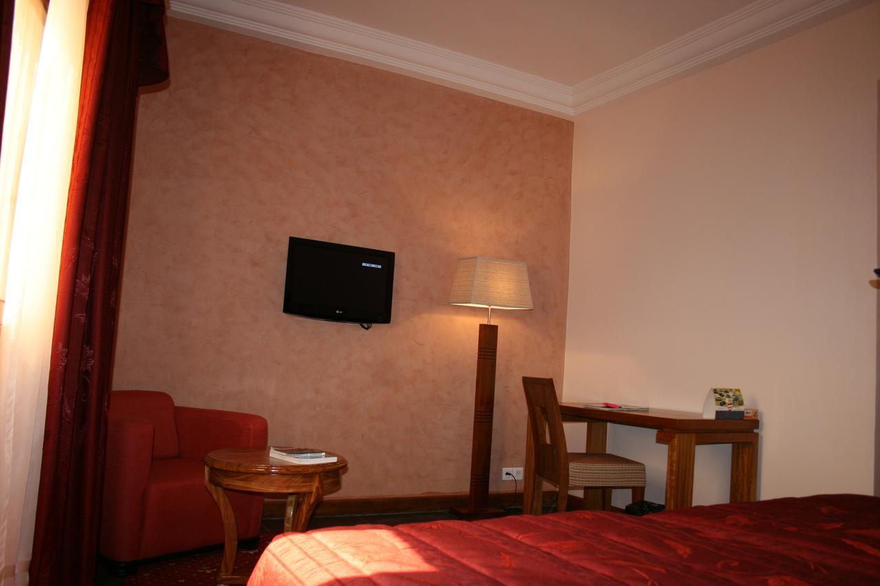Hotel Fleur De Lys Almadies Dakar Exterior photo